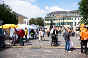 Informations und Beratungstag Muensterplatz Quelle FotoStyle W. Huebner Stauf lk 1 300x200